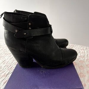 Stuart weitzman black ankle boots